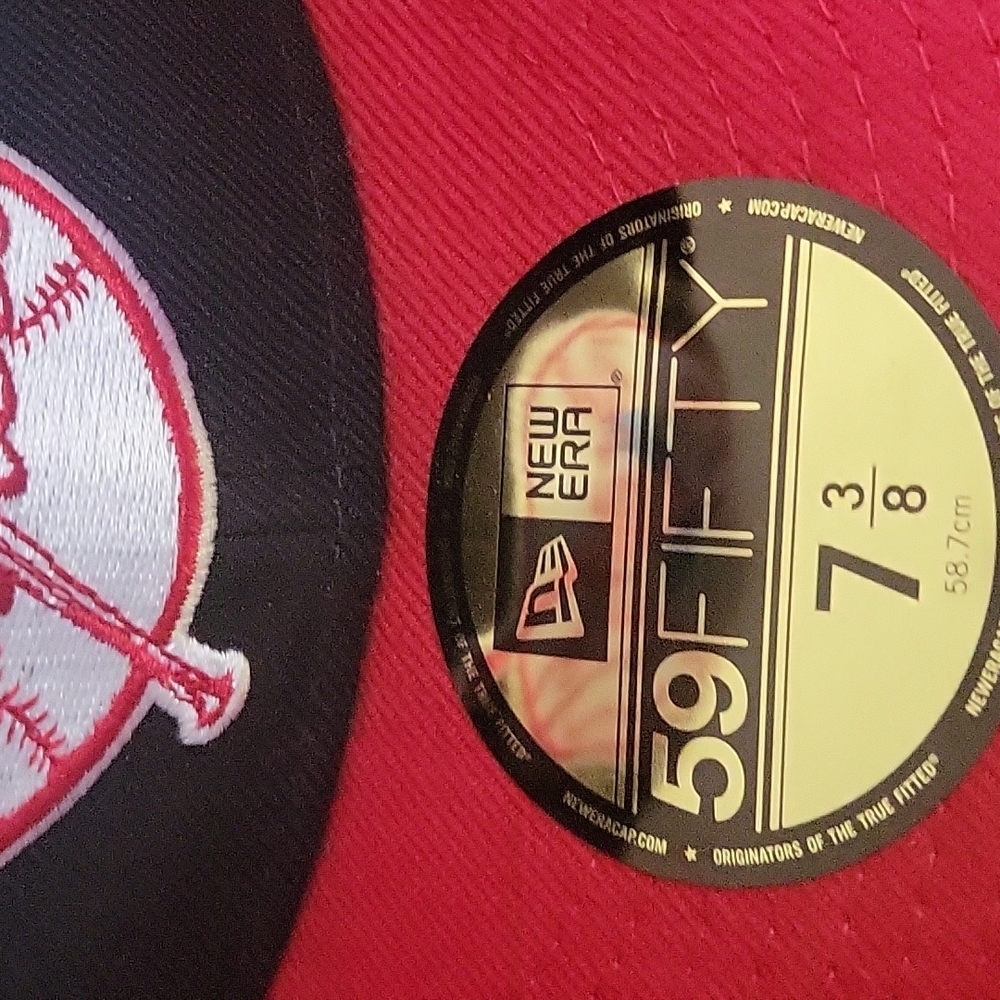 Baseball cap - Picture 3 of 3